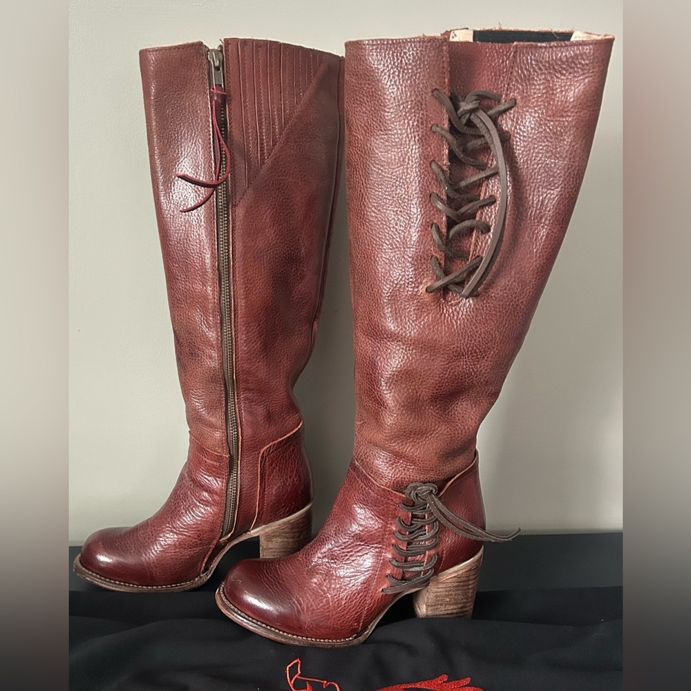 FREEBIRD BARCLAY SZ 6 EUC